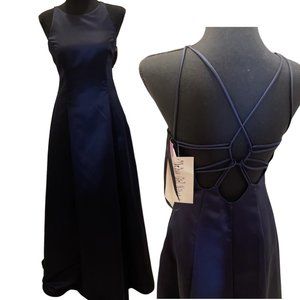 Jr. Size 5/6 Gown NWT Urban Girl Notes Dress